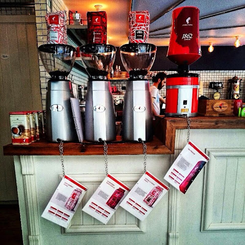 Comentarii opinii despre Sunday