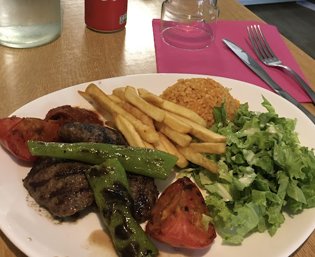 Opinii despre kaletepe pide kebab evi în Kırıkkale Merkez - Gastronomi ve konaklama