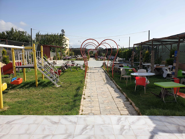 Rose Garden Kır Bahçesi