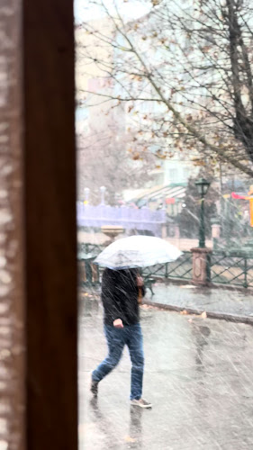 Starbucks Adalar - Gastronomi ve konaklama