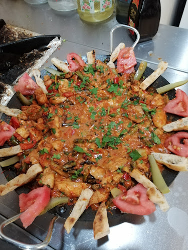 Şin fastfood - Gastronomi ve konaklama