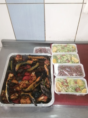 Opinii despre Veysi Usta Kilo işi Kanat ve Kebap Salonu în Kayapınar - Gastronomi ve konaklama