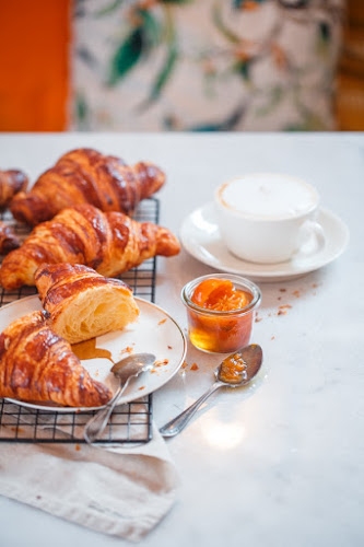 Piaf Cafe & Restaurant