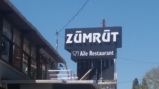 Opinii despre Zümrüt Aile Restaurant în İstanbul - Gastronomi ve konaklama