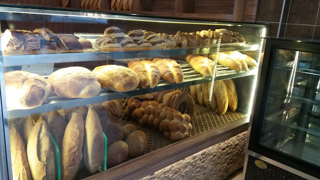 Opinii despre Ninova Fırın Ekmek Pasta în Esenyurt - Gastronomi ve konaklama