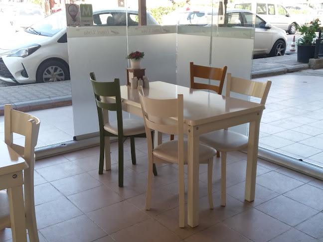 Köfteci İsmet Usta - Bayraklı