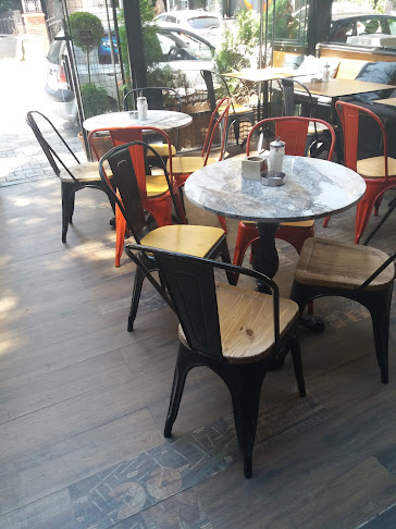 Opinii despre More Coffee & Tea în Bornova - Gastronomi ve konaklama