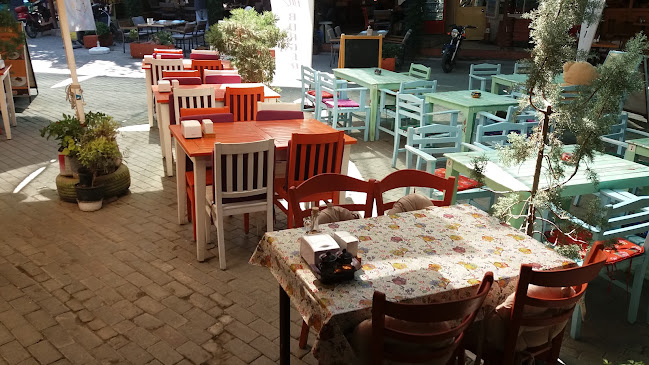 Berci's Cafe Boyoz&Kahvaltı&Berliner - İzmir