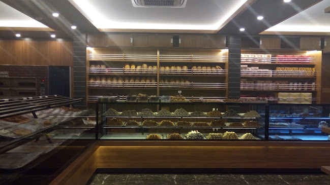 Opinii despre Uludağ Unlu Mamülleri & Cafe în Aksu - Gastronomi ve konaklama