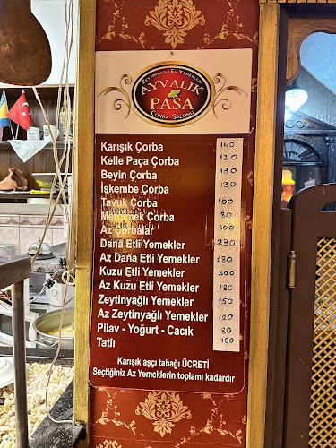 Ayvalık Paşa Çorba ve zeytinyagli ev yemekleri salonu - Ayvalık