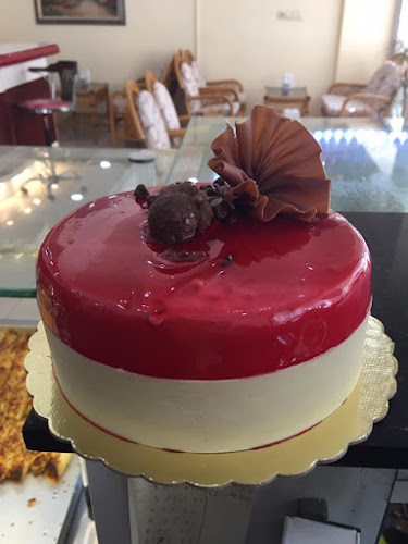 Fıstık Ağacı Pastanesi - Gastronomi ve konaklama