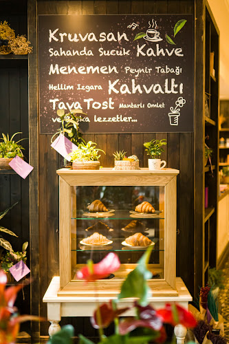 Comentarii opinii despre Namana Cafe