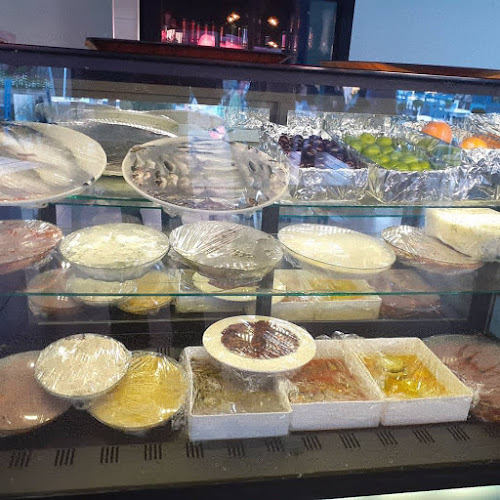 Opinii despre Çatıaltı Meyhanesi în Beylikdüzü - Gastronomi ve konaklama