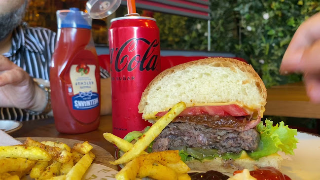 Opinii despre Gürkan Burger în İstanbul - Gastronomi ve konaklama