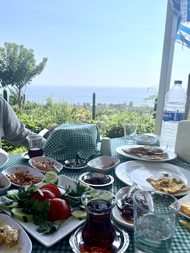 Opinii despre Doktorun Bahçesi Cafe Restoran în Antalya - Gastronomi ve konaklama