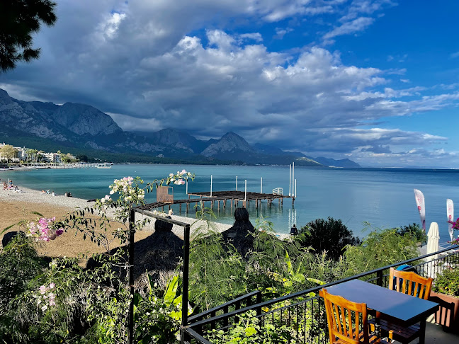 Comentarii opinii despre Yacht Club Restaurant