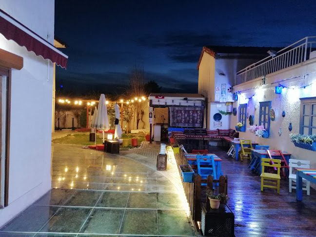 DENİZ CAFE ANTİK SİDE - Gastronomi ve konaklama