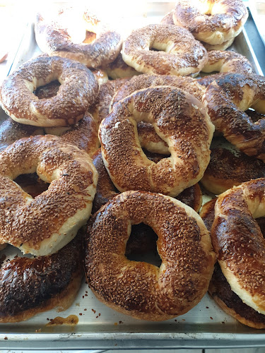 Opinii despre Kardeşler Simit Cafe în Osmangazi̇ - Gastronomi ve konaklama