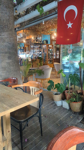 Opinii despre Köşe Kahve fethiye în Fethiye - Gastronomi ve konaklama