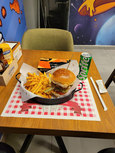 Alien Burger & Chicken - Beyoğlu