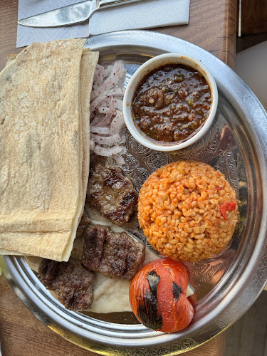 Ünlü Börek Cafe - Gastronomi ve konaklama