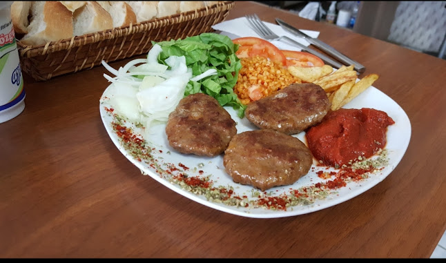 Opinii despre Batu Köfte & Döner Salonu în Süleymanpaşa - Gastronomi ve konaklama
