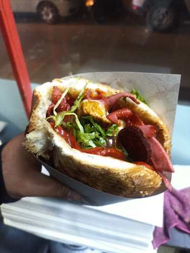 Opinii despre Tadım Burger în Alaşehir - Gastronomi ve konaklama