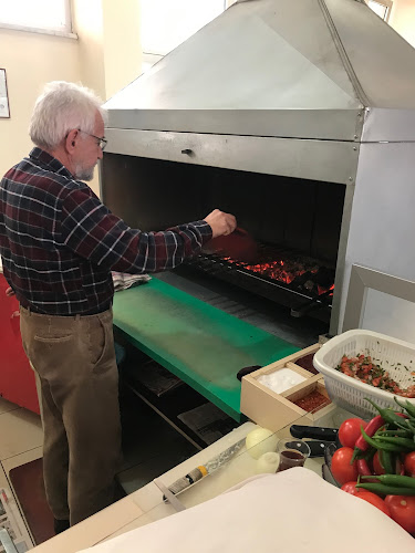 3 Ceyrek Dürümcü - Gastronomi ve konaklama