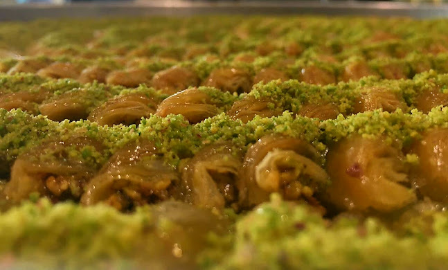 Opinii despre Taş Fırın Cafe, Restaurant, Unlu Mamüller ve Şarküteri în Yenimahalle - Gastronomi ve konaklama