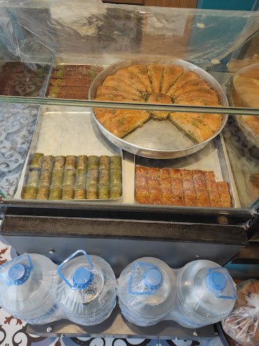 Opinii despre Pelit Ekmek Fırını în İstanbul - Gastronomi ve konaklama