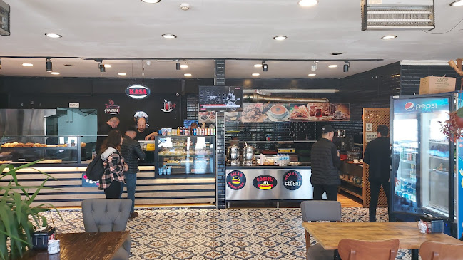 Ünlü Börek Cafe - Gastronomi ve konaklama