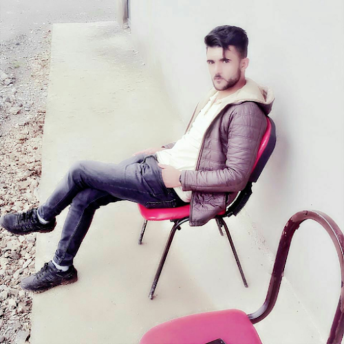 Derecik Merkez Et Balik Döner Lokantasi - Gastronomi ve konaklama