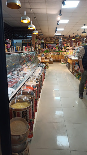 Comentarii opinii despre ERSOY KASAP & ŞARKÜTERİ MANDIRA