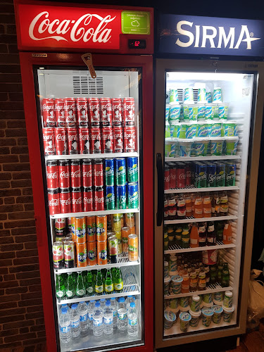 Opinii despre Black Burger Pizza în Küçükçekmece - Gastronomi ve konaklama