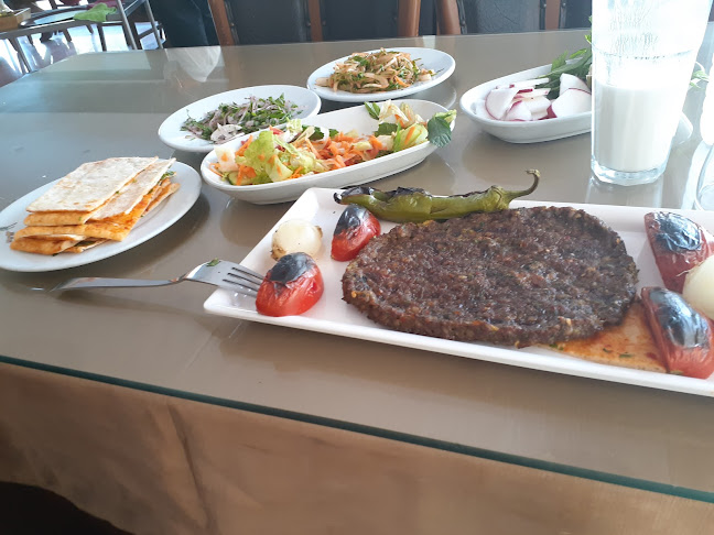 Opinii despre Küçük Kervan Kebap Salonu în İskenderun - Gastronomi ve konaklama