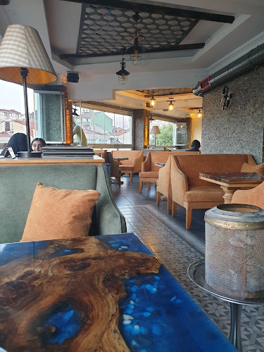 Comentarii opinii despre Fatih Antik Cafe