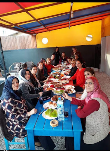 The Black Rose Cafe - Gastronomi ve konaklama