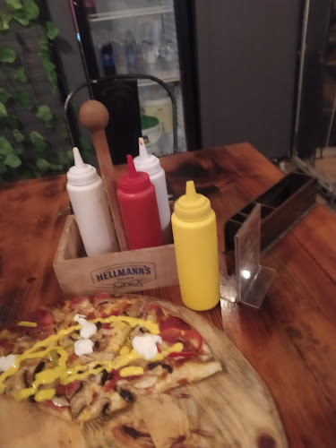 Miskin Fastfood - Gastronomi ve konaklama