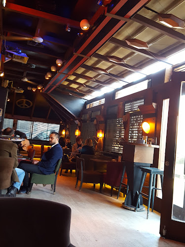 Comentarii opinii despre Best Coffee House