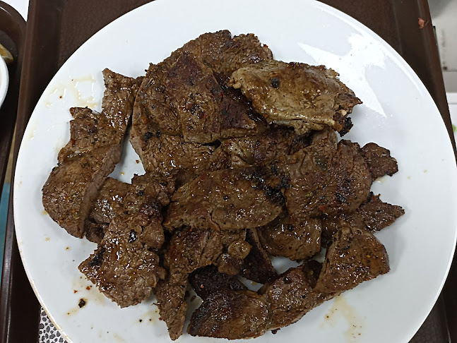 Kahraman kebap salonu - Gastronomi ve konaklama