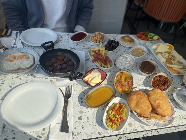 Kandemir Kafe Pasaport - Gastronomi ve konaklama