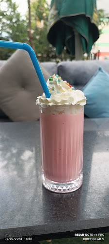 Opinii despre Shisha Cafe & Bistro în Çankaya - Gastronomi ve konaklama