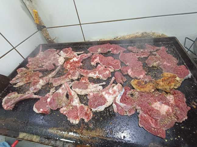 Kahraman kebap salonu - Gastronomi ve konaklama