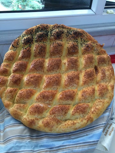 Opinii despre LaRizze Yeşil Rize Odun Ekmeği în Gaziosmanpaşa - Gastronomi ve konaklama