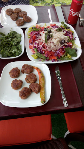 Köfte manyas antik kafe - Arnavutköy
