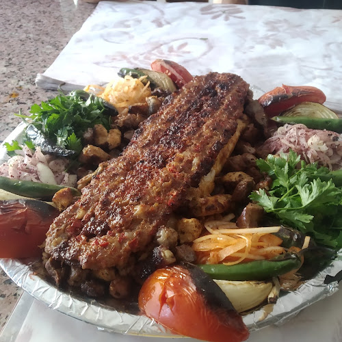 Cigerci Yusuf ve ahmet usta, Aşağı Kayabaşı, Atatürk Blv. Karanfil Konutları D:Altı 1/b, 51000 Niğde Merkez, 51000 Niğde Merkez/Niğde