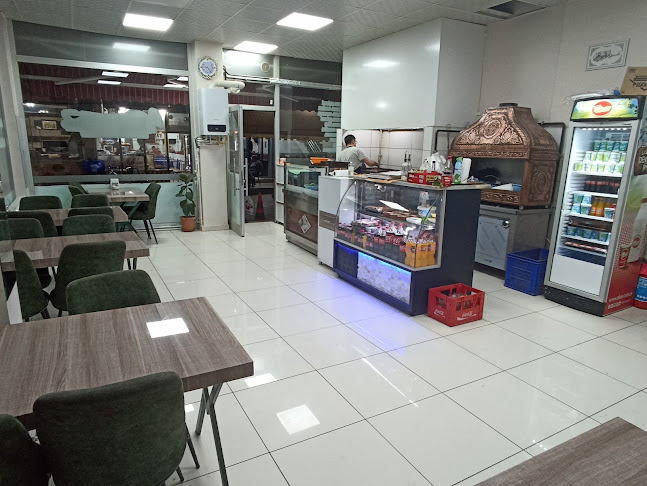 Kahraman kebap salonu