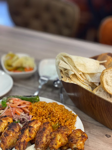 İşkenbeci Adnan Usta - Gastronomi ve konaklama