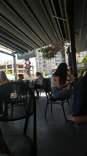 Starbucks - Gastronomi ve konaklama