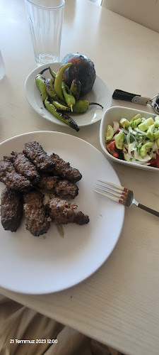 Comentarii opinii despre Değirmen Odun Köfte